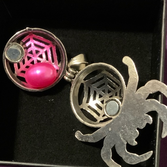 Spooky spider Pearl cage - Picture 2 of 3